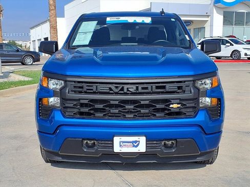 Used 2024 Chevrolet Silverado 1500 Custom image 2