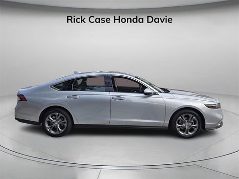 Certified 2024 Honda Accord EX image 3