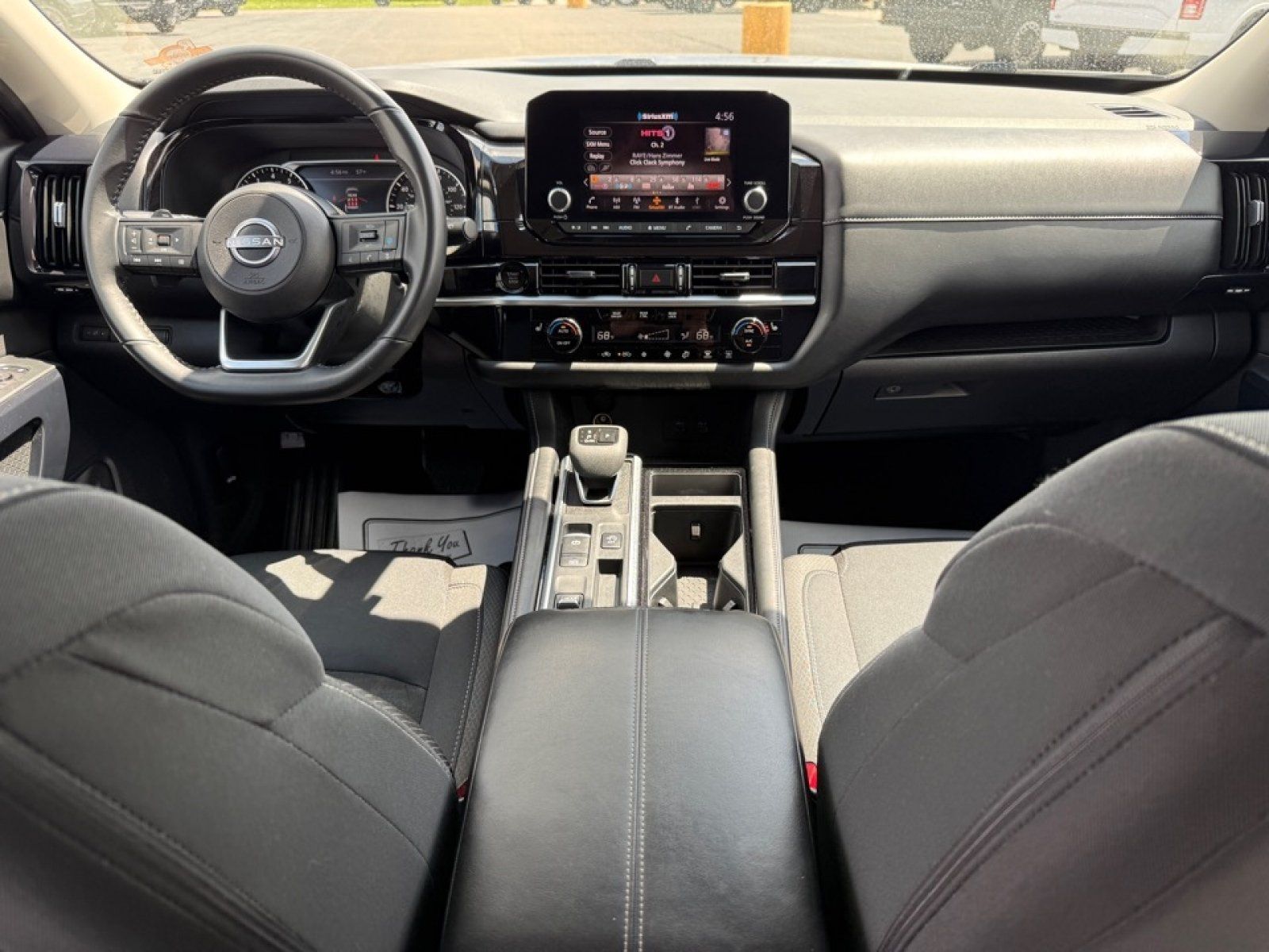 Used 2025 Nissan Pathfinder SV FWD image 23