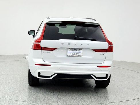 Certified 2025 Volvo XC60 B5 Plus image 6