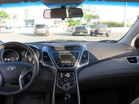 Used 2016 Hyundai Elantra SE FWD image 10