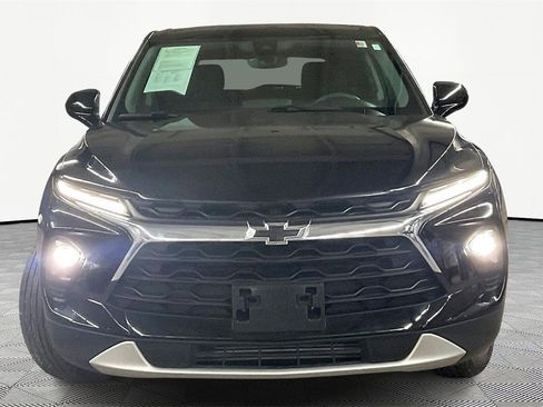 Used 2024 Chevrolet Blazer LT image 2