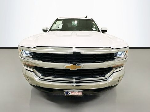 Used 2018 Chevrolet Silverado 1500 LT w/ Texas Edition image 2