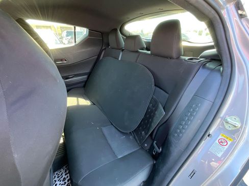 Used 2019 Toyota C-HR LE FWD image 20