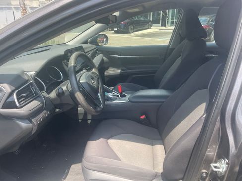 Used 2022 Toyota Camry LE w/ Carpet Mat Package (TMS) FWD image 7