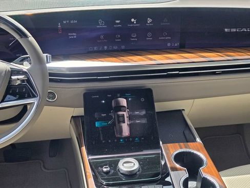 New 2026 Cadillac Escalade Platinum Sport AWD/4WD image 18