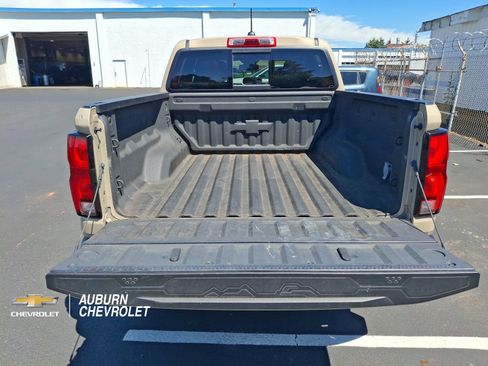 Used 2023 Chevrolet Colorado Z71 w/ Z71 Convenience Package 2 AWD/4WD image 18