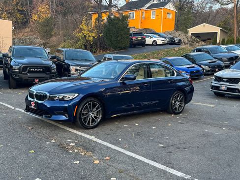 Used 2019 BMW 330i xDrive Sedan w/ Driving Assistance Package image 3