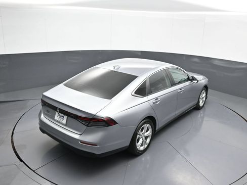 Used 2023 Honda Accord LX image 37