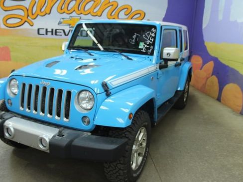 Used 2017 Jeep Wrangler Unlimited Sahara w/ Quick Order Package 23E Chief AWD/4WD image 4