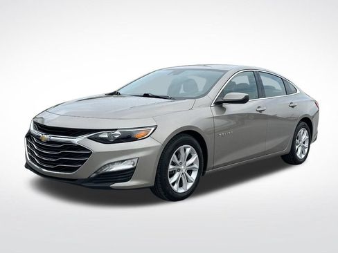 Used 2025 Chevrolet Malibu LT FWD image 2