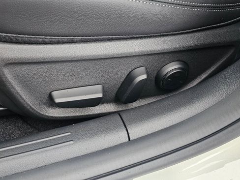 New 2026 Genesis G70 2.5T image 31