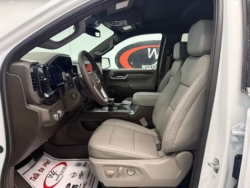New 2026 GMC Sierra 1500 SLT w/ SLT Premium Plus Package image 9