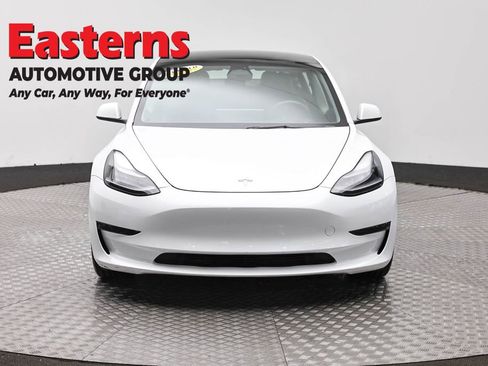 Used 2023 Tesla Model 3 Standard Range RWD image 2