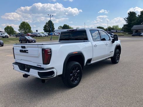 Used 2024 GMC Sierra 3500 AT4 w/ AT4 Premium Plus Package AWD/4WD image 7