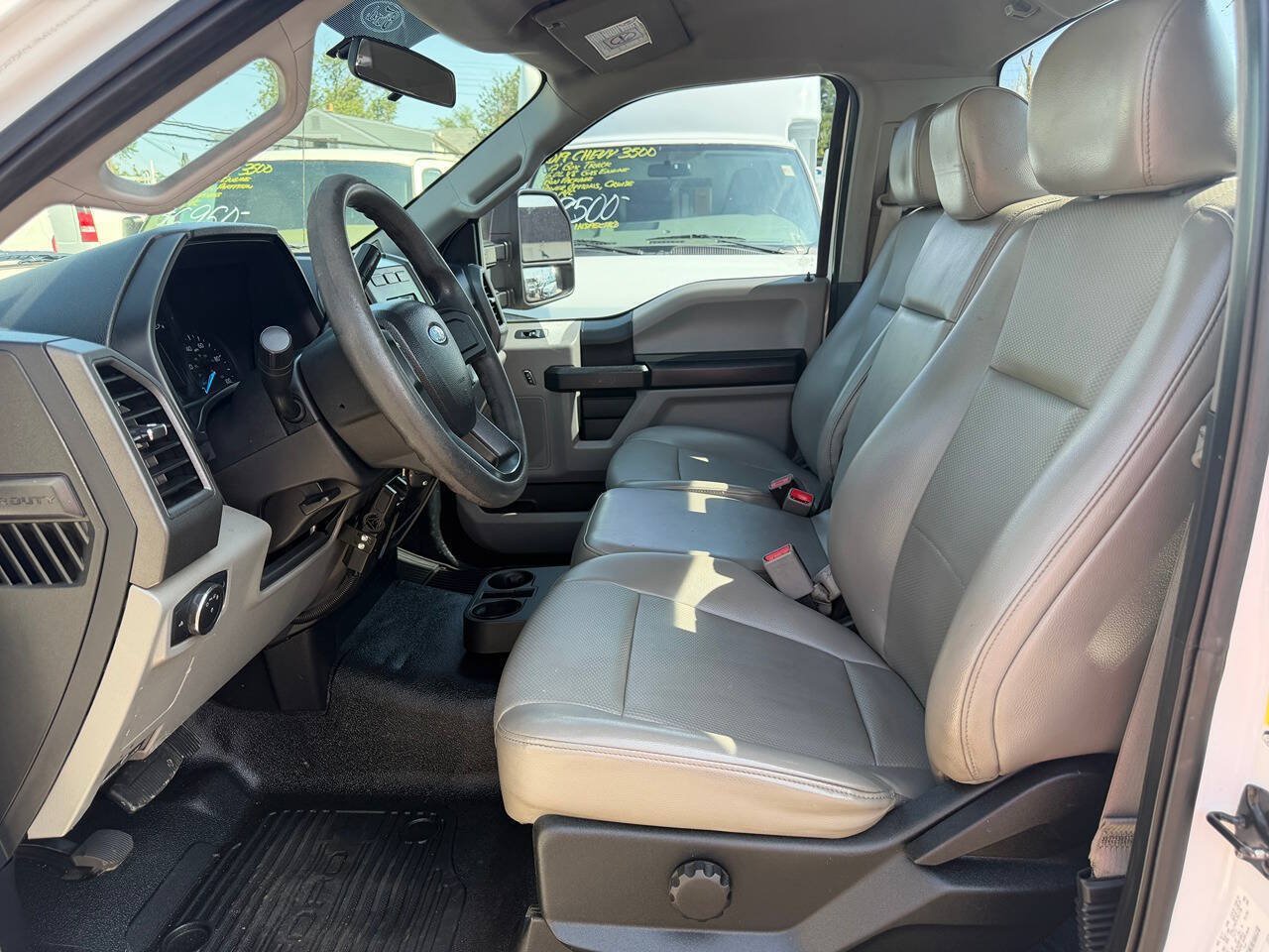 Used 2017 Ford F250 XL w/ Power Equipment Group RWD image 8