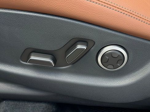 New 2026 Genesis GV70 2.5T Advanced AWD/4WD image 28
