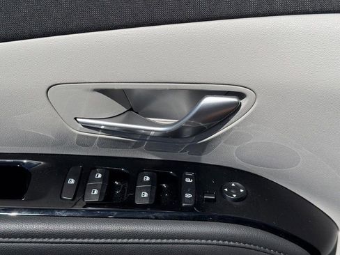 Used 2024 Hyundai Tucson Limited AWD/4WD image 29