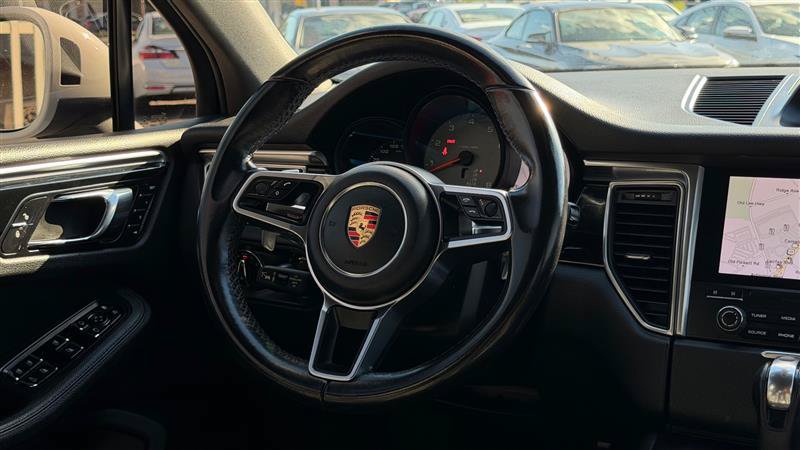 Used 2017 Porsche Macan S AWD/4WD image 30