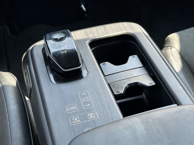 Used 2024 Nissan Ariya AWD image 21