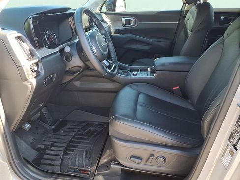 Used 2023 Kia Sorento S w/ Panoramic Sunroof Package image 17