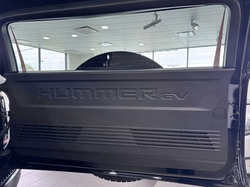 Used 2024 GMC Hummer EV 2X w/ LPO, Illumination Package image 25