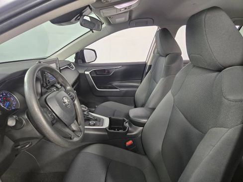 Used 2022 Toyota RAV4 LE AWD/4WD image 11