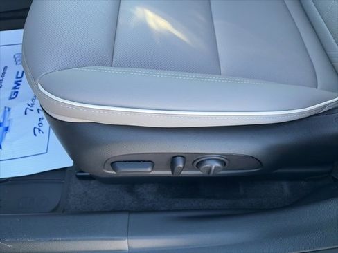 New 2026 Buick Envista Avenir image 18