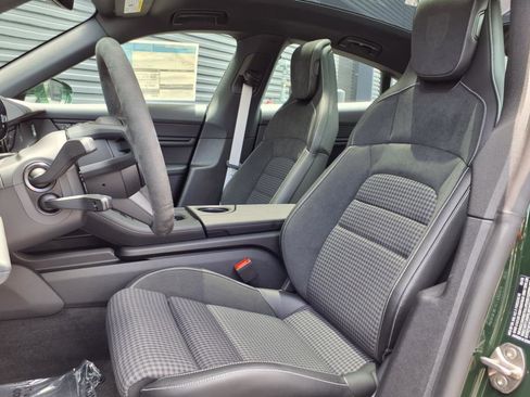 New 2025 Porsche Taycan image 5