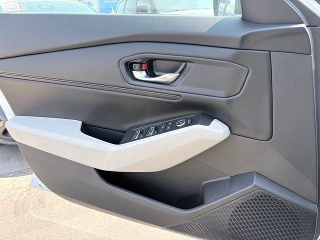 Used 2023 Honda Accord EX image 12