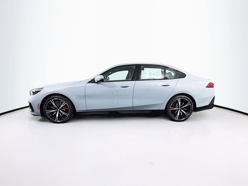 New 2026 BMW 530i xDrive w/ M Sport Package AWD/4WD image 4