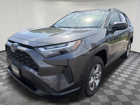 Used 2024 Toyota RAV4 LE AWD/4WD image 3