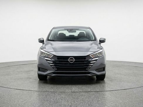 Used 2025 Nissan Versa SV FWD image 2