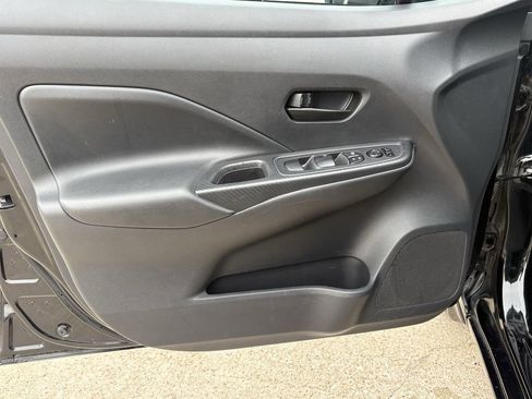 Used 2020 Nissan Versa S FWD image 10