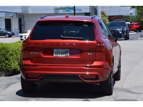 Used 2023 Volvo XC60 B5 Plus w/ Climate Package AWD/4WD image 5