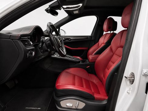 Used 2017 Porsche Macan GTS AWD/4WD image 8