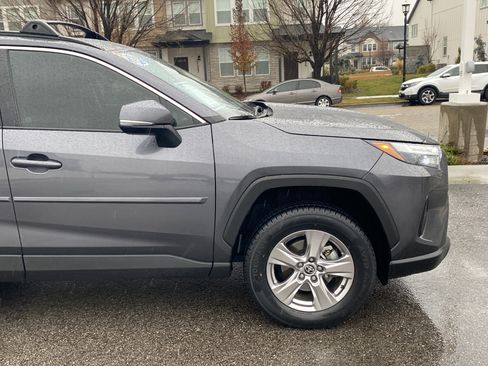 Used 2022 Toyota RAV4 XLE image 8