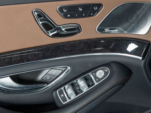 Used 2020 Mercedes-Benz S 560 Sedan image 39