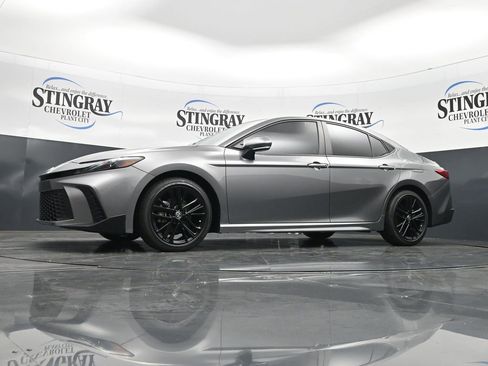 Used 2025 Toyota Camry SE w/ Multimedia Upgrade Package image 19