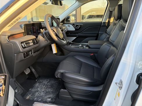 New 2026 Lincoln Aviator Reserve image 5