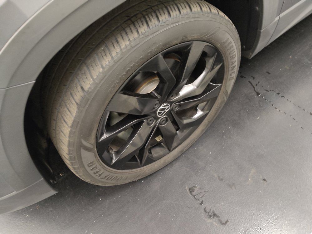 Used 2023 Volkswagen Taos SE w/ Black Wheel Package FWD image 31