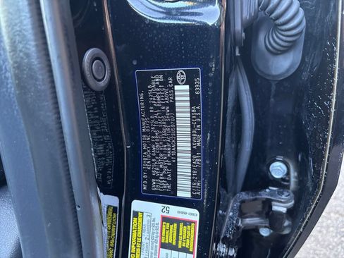 Used 2025 Toyota Camry SE FWD image 27