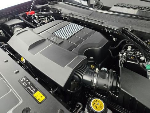 Used 2024 Land Rover Defender 110 V8 AWD/4WD image 19