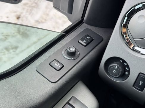 Used 2015 Ford F250 Lariat w/ Chrome Package image 30