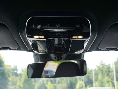 Certified 2025 Mercedes-Benz GLC 300 image 27