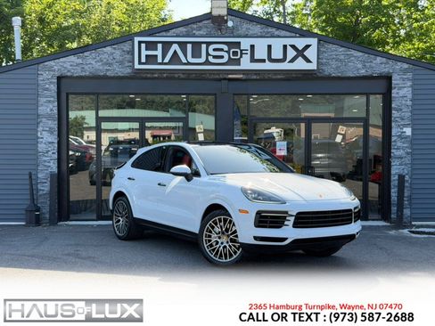 Used 2022 Porsche Cayenne Platinum Edition AWD/4WD image 1
