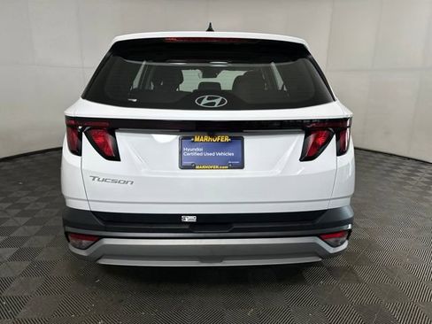 Certified 2025 Hyundai Tucson SE image 4