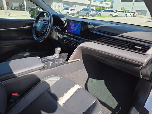 Certified 2025 Toyota Camry SE w/ Convenience Package FWD image 13