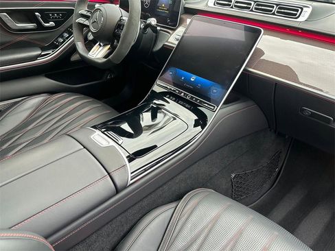 Used 2024 Mercedes-Benz S 63 AMG S image 18