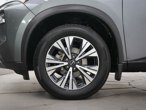 Used 2023 Nissan Rogue SV w/ SV Premium B Package image 31